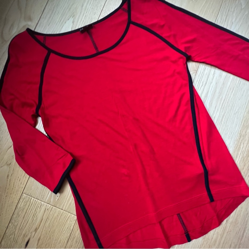 EXPRESS Red & Black tee